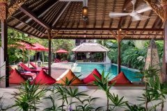 Villa-Kalimaya-I-Behind-the-pool-bale