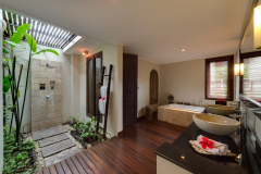 Villa-Kalimaya-I-Third-guest-bedroom-pavilion-ensuite