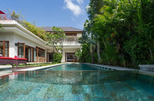 Villa-Kalimaya-II-Pool-and-villa