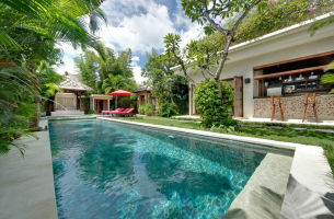 Villa-Kalimaya-II-Pool-view